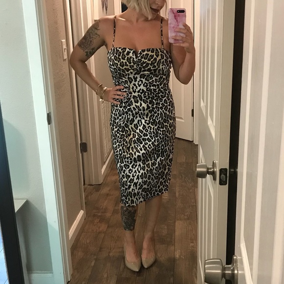 Dresses & Skirts - Leopard semi formal midi dress